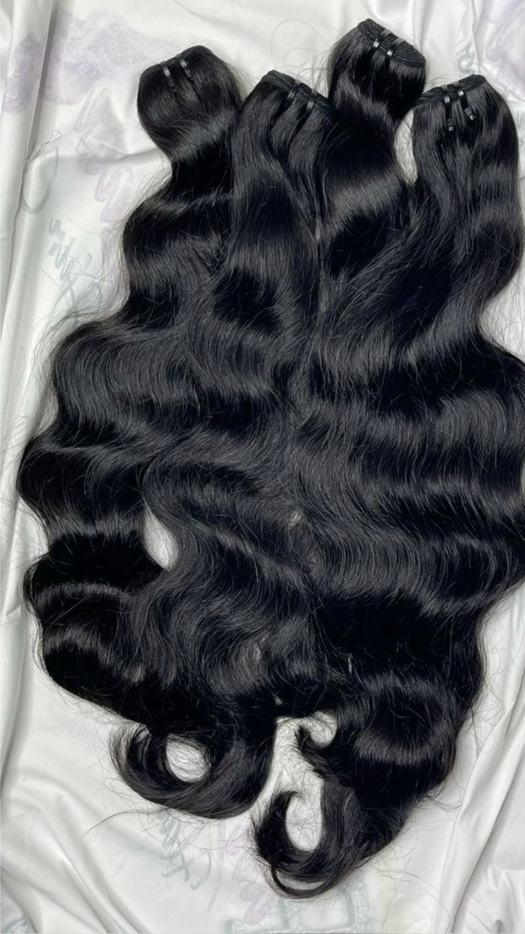 Raw Wavy Bundles — Soft natural movement, cuticle aligned
